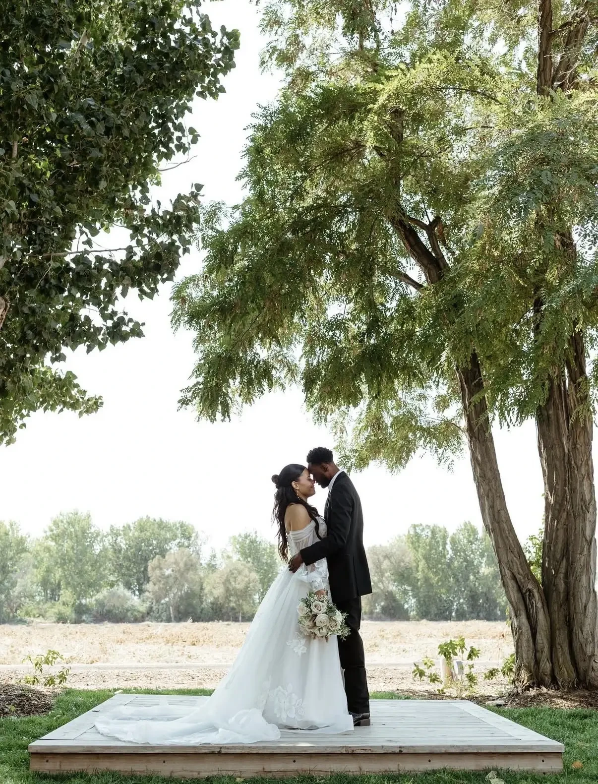 PLAN A WEDDING THAT FEELS LIKE YOU (NOT LIKE INSTAGRAM) Image