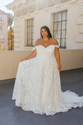 Essense of Australia Plus Size Style #Sonnet #0 default thumbnail