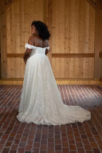 Essense of Australia Plus Size Style #Sonnet #3 thumbnail