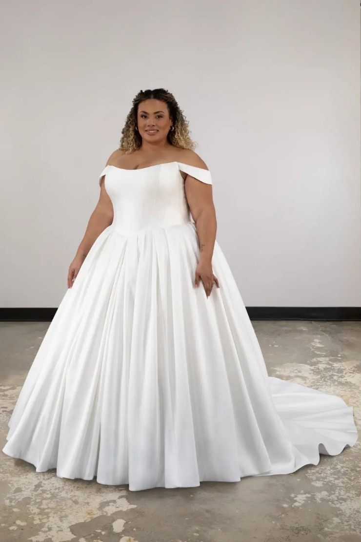 Essense of Australia Plus Size B. B. Bridal