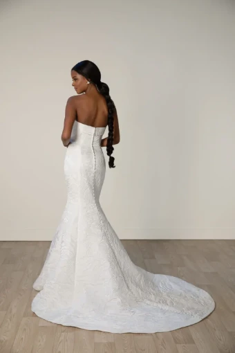 Essense of Australia ($1700-$2900) Style #Journey #1 thumbnail