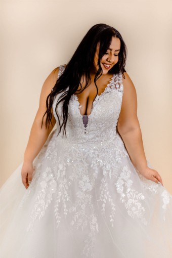 Allure Plus Size Style #Betsy #0 default thumbnail