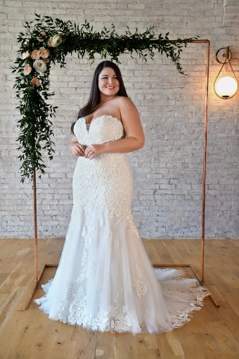Stella York Plus Size Style #Tony #0 default thumbnail